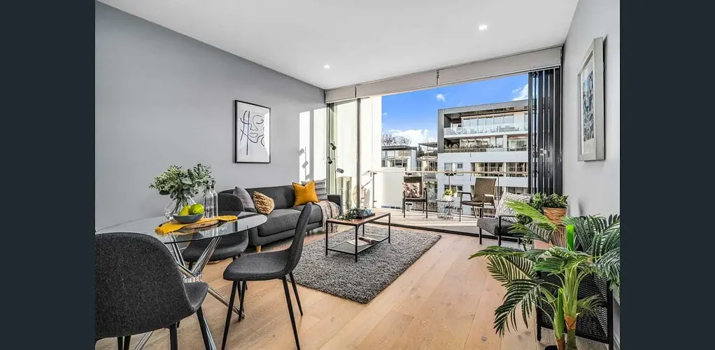One Bedroom Apartment on the Foreshore!