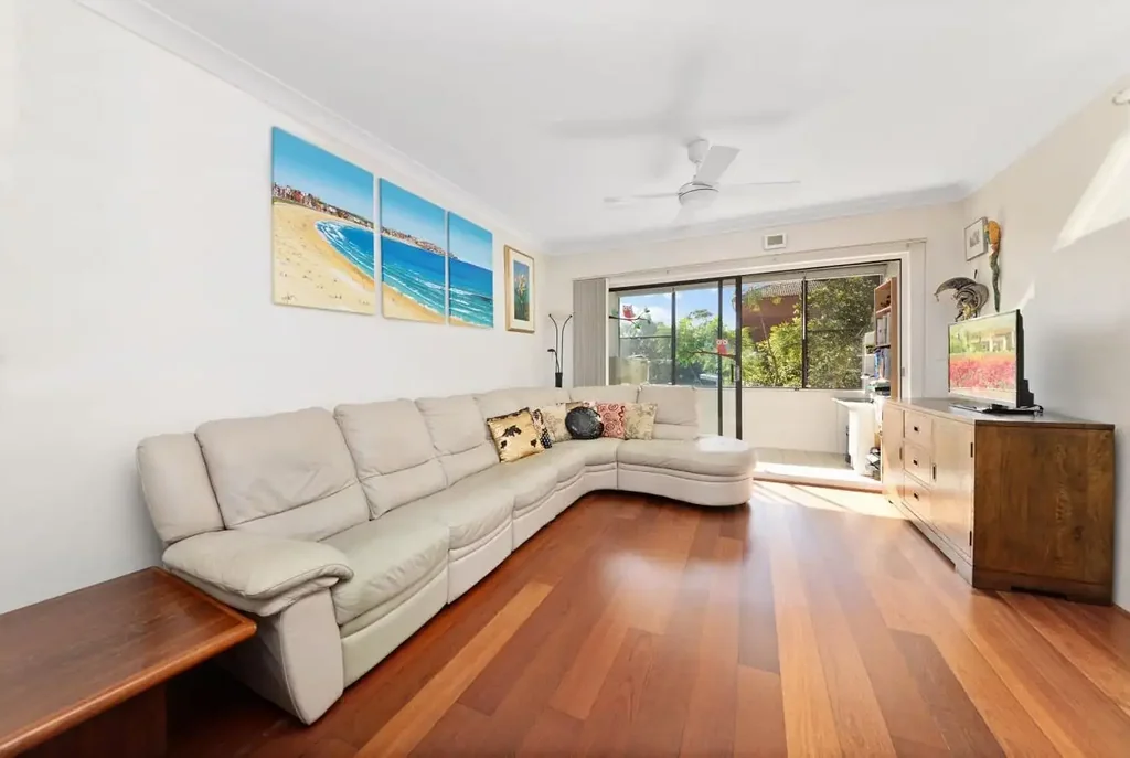 Spacious, Modern Apartment in Serene, Yet Central Location