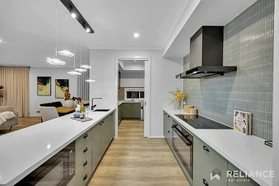 16 Kloni Street, Sunbury, VIC 3429, 5 slaapkamers, 2 badkamers, House