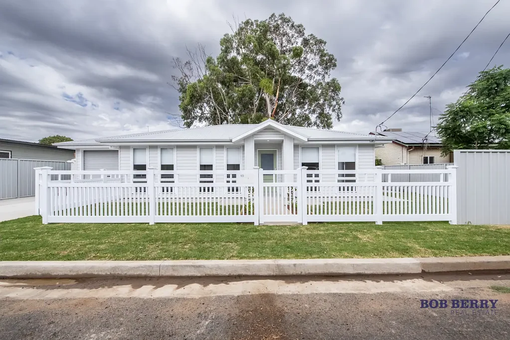 Stylish Brand New Home Close to CBD