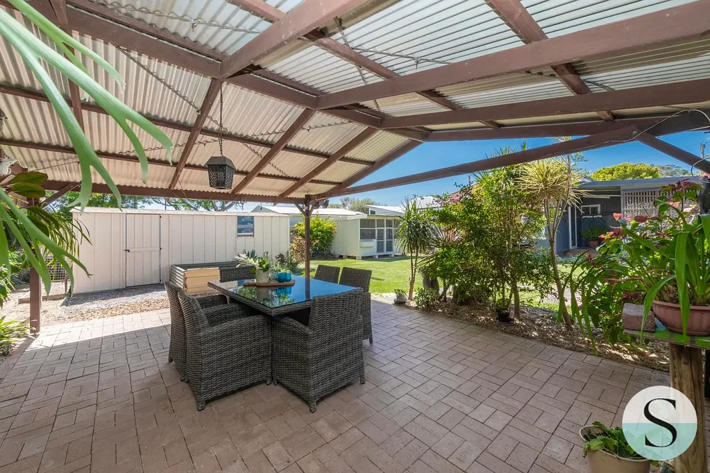 Swansea 3房  Perfect North Facing Backyard, Off Street Van Parking, Cute Cottage Looks, Yesteryear Charm High Ceilings & Generous Dual Living Contemporary Interior