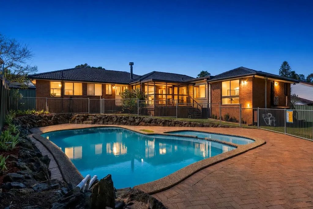 Baulkham Hills 6બેડરૂમ Large Family Home | Matthew Pearce Public School Catchment