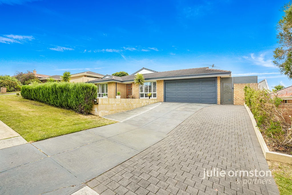 8 Birchfield Avenue, Woodvale, WA 6026