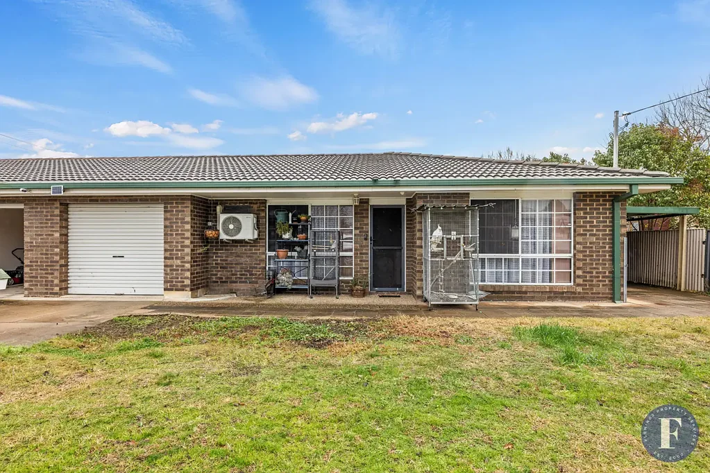 Cootamundra 2બેડરૂમ Quality Brick Unit - No Strata Fees