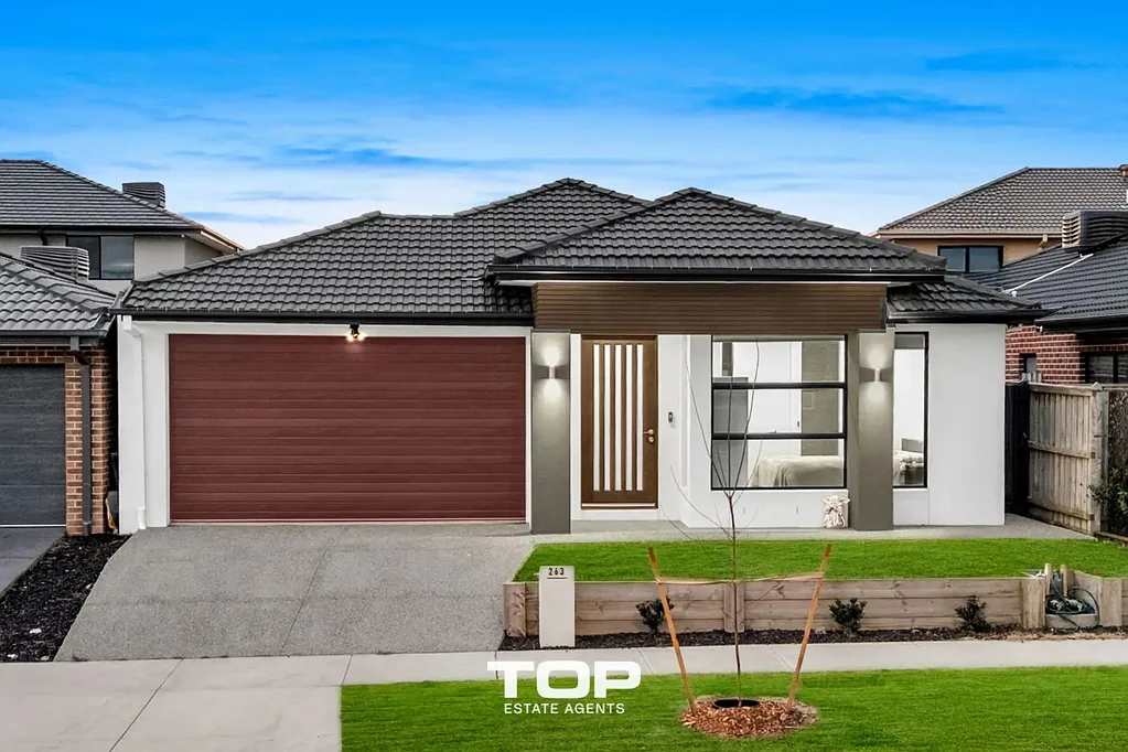 263 Saint Germain Boulevard, Clyde North, VIC 3978