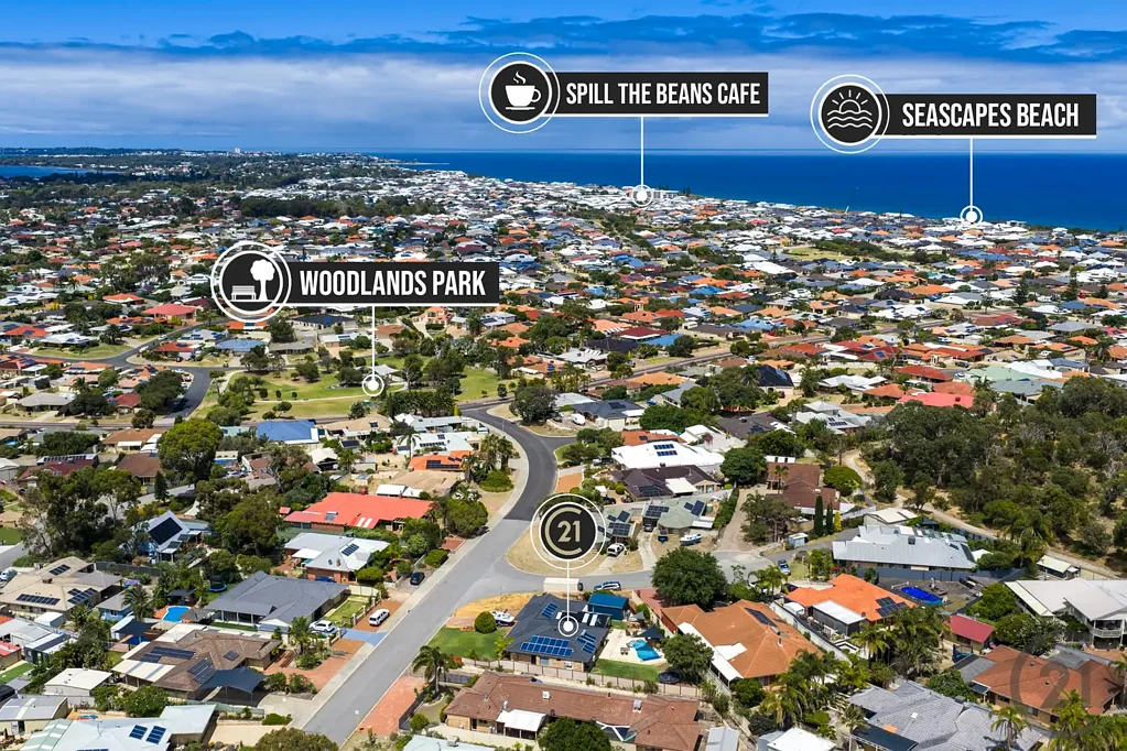 Halls Head 3房  Heated Pool and Gated Side Access - Just In Time for Summer!