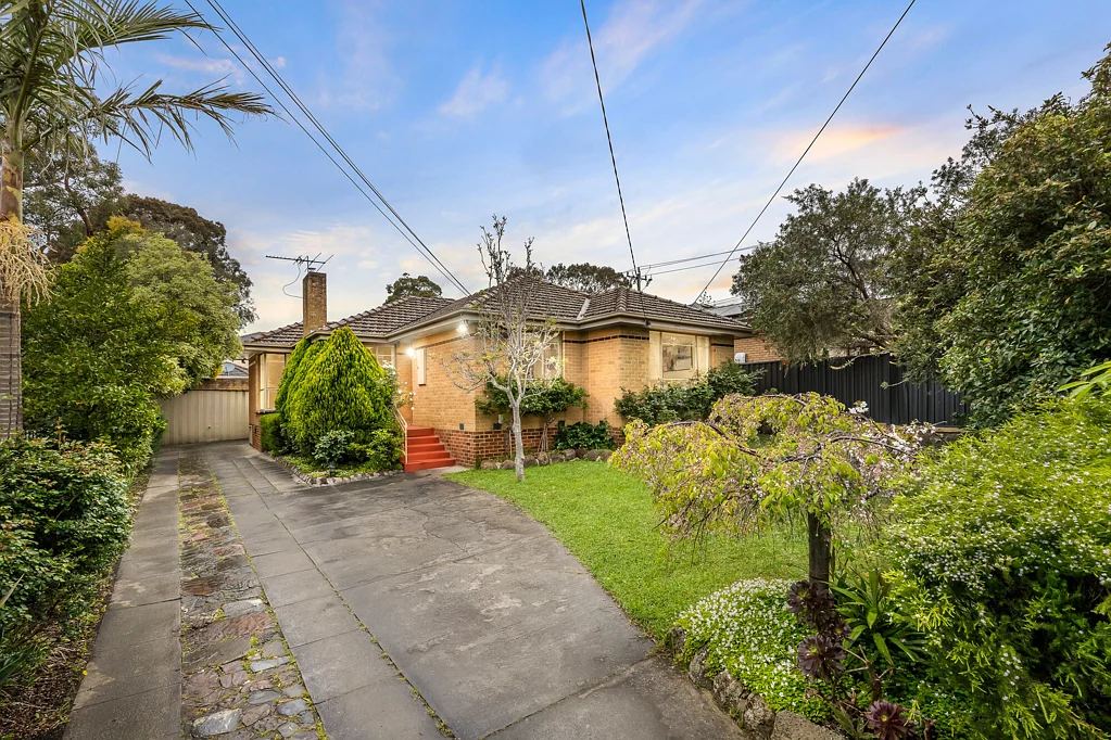 Mitcham 3कमरा Classic Family Comfort on 564sqm with Generous Garden Space
