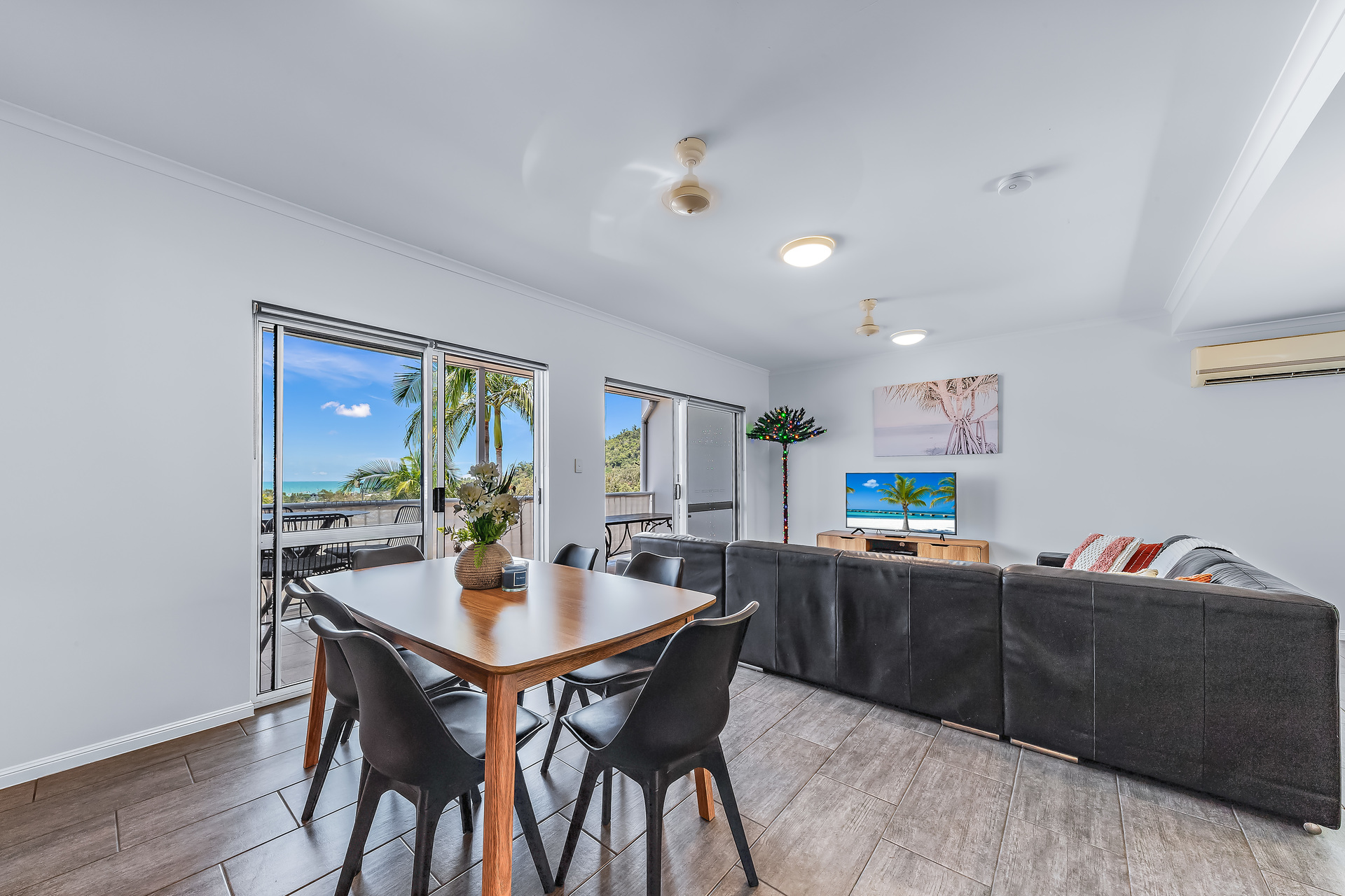 REEFSIDE VILLAS UNIT 26 12 ESHELBY DR, CANNONVALE QLD 4802, 0房, 0浴, Unit