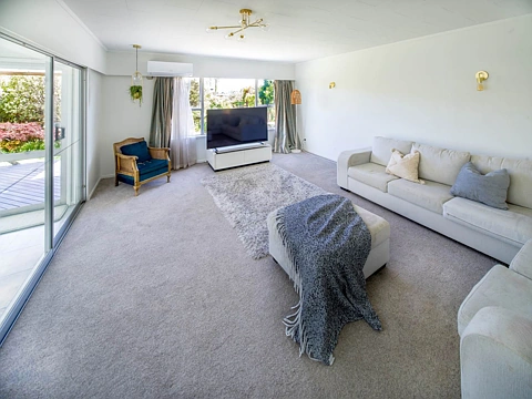 Hillsborough 4房  Stylish Family Haven in Hillsborough