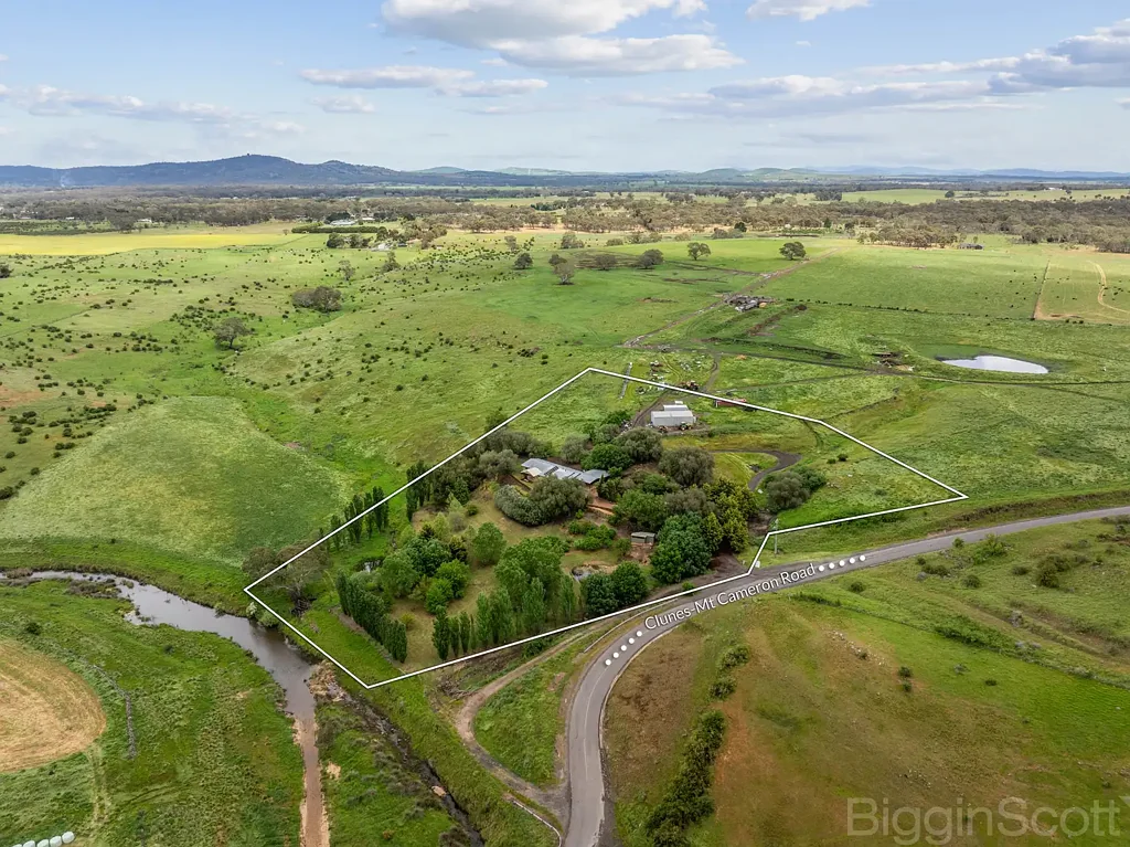 Clunes 5غرفة نوم Rare Opportunity to Secure a Spacious 2.12ha Retreat with Creek Frontage & Established Gardens