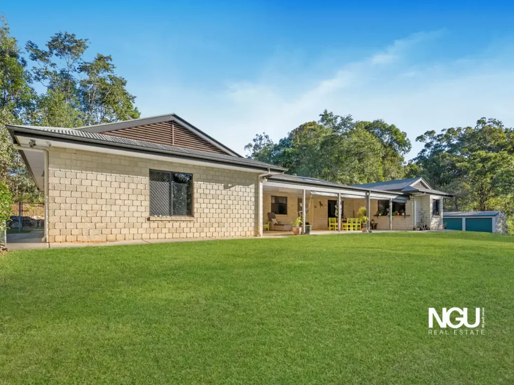 112-116 Velvet Street, Pine Mountain, QLD 4306