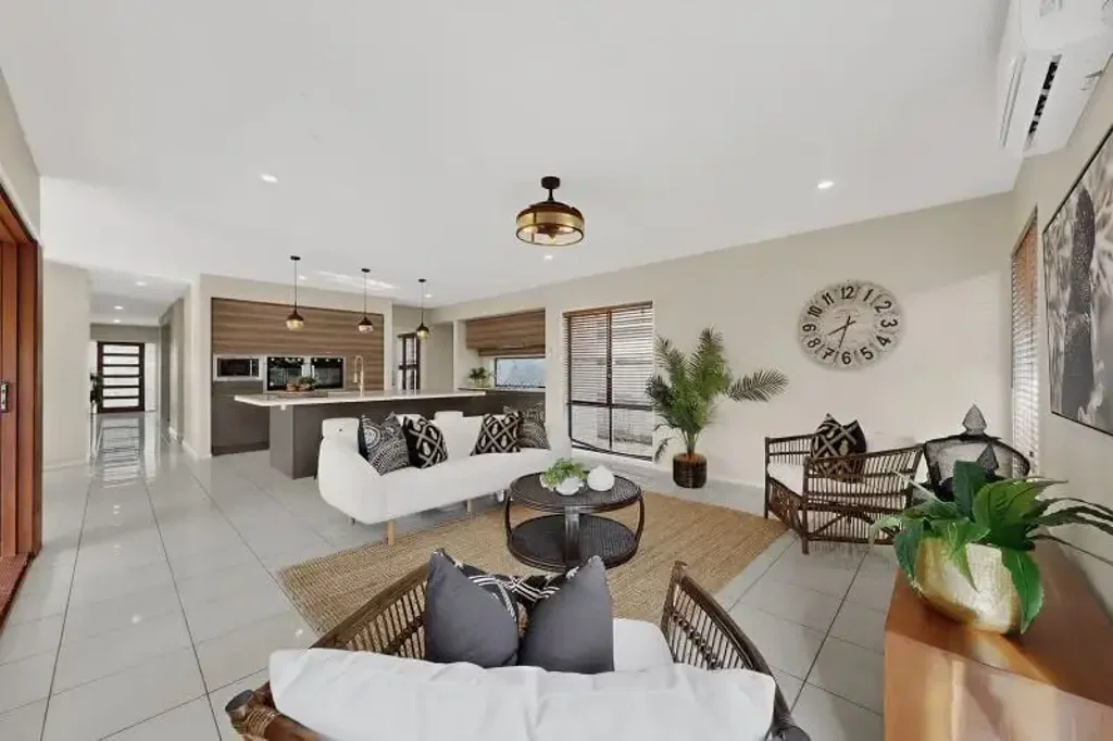 North Lakes 4Habitaciones BRIDEGHAVEN - Large Elevated Position for Spacious Living - 322m2 Home