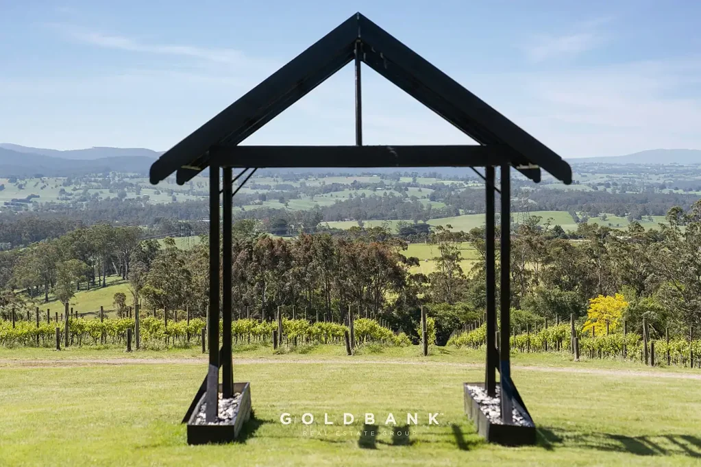 Drouin East  A Rare Lifestyle & Business Opportunity