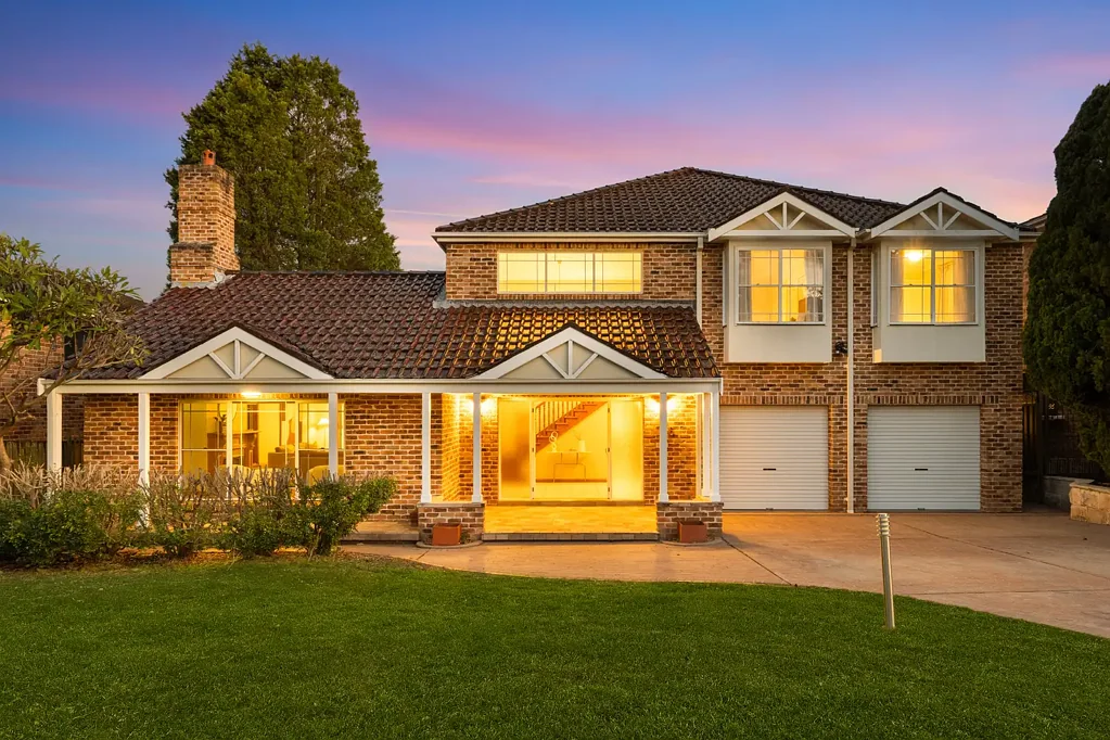 West Pennant Hills 6બેડરૂમ Grand Family Living Awaits