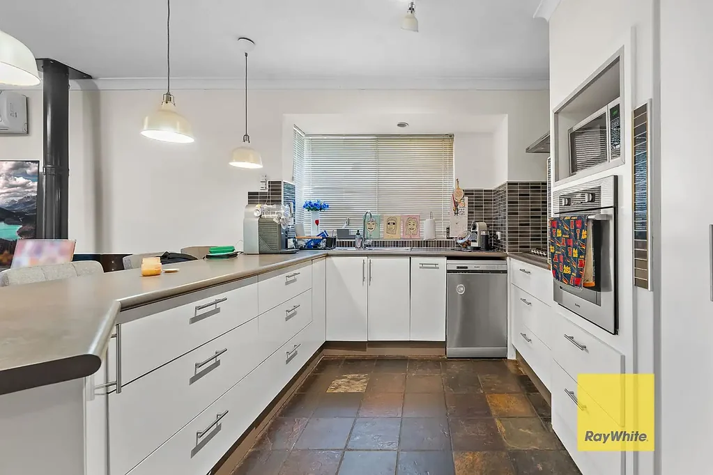 Seville Grove 3ਬੈੱਡਰੂਮ Relaxed Living with Indoor and Outdoor Space