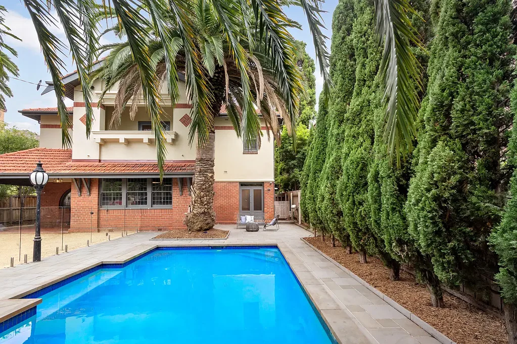 'KINDROGAN' - A glamorous & renovated 1930's masterpiece in a tropical poolside setting