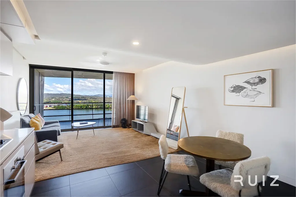 Stylish Fully Furnished 1-Bedroom Apartment in the Heart of the City