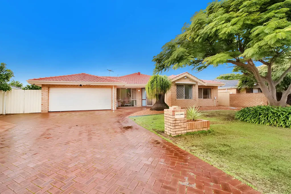 16 Seacom Court, Morley, WA 6062