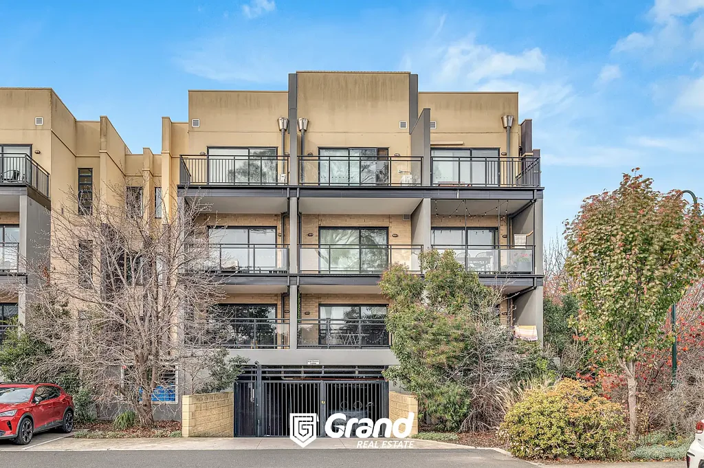 Glen Huntly 2Moenga Location is key! Close to the CBD!