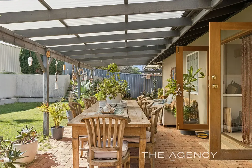 Hillarys 4 Bedroom Easy, Breezy and Full of Promise!