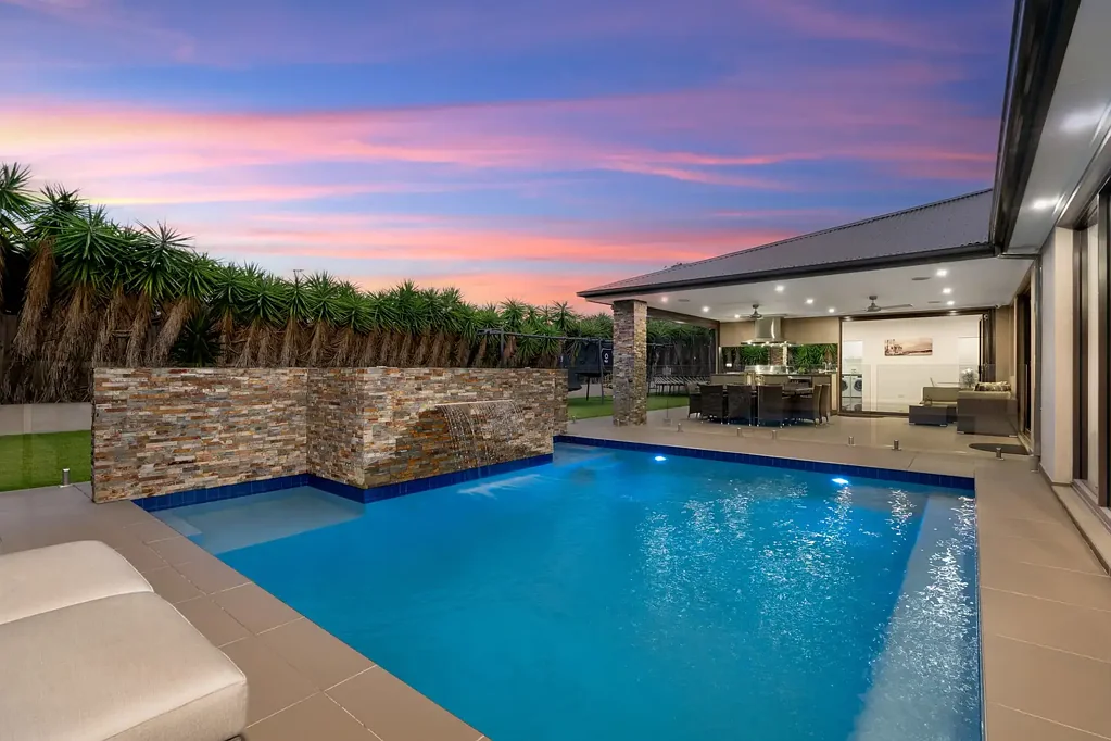 15 Pine Valley Crescent, Luddenham, NSW 2745