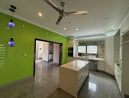 25 Collinson Street, Westcourt, Cairns, 4 कमरे, 3 बाथरूम, House