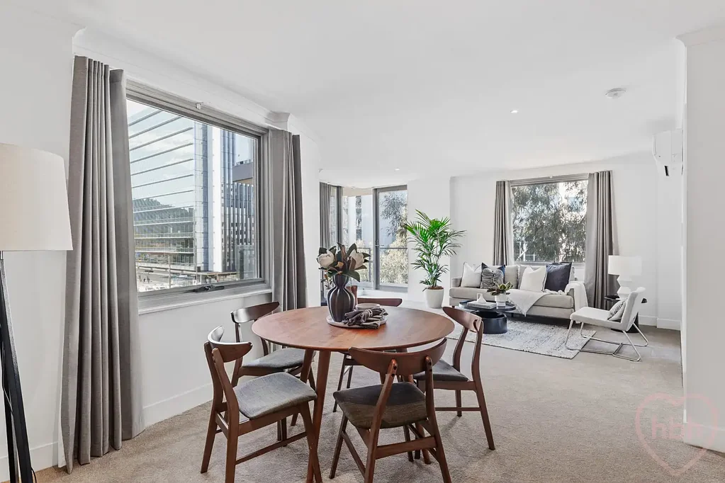 Turner 3Zimmer style, space and inner city convenience 
*SPECIAL LEVY PAID OUT IN FULL*