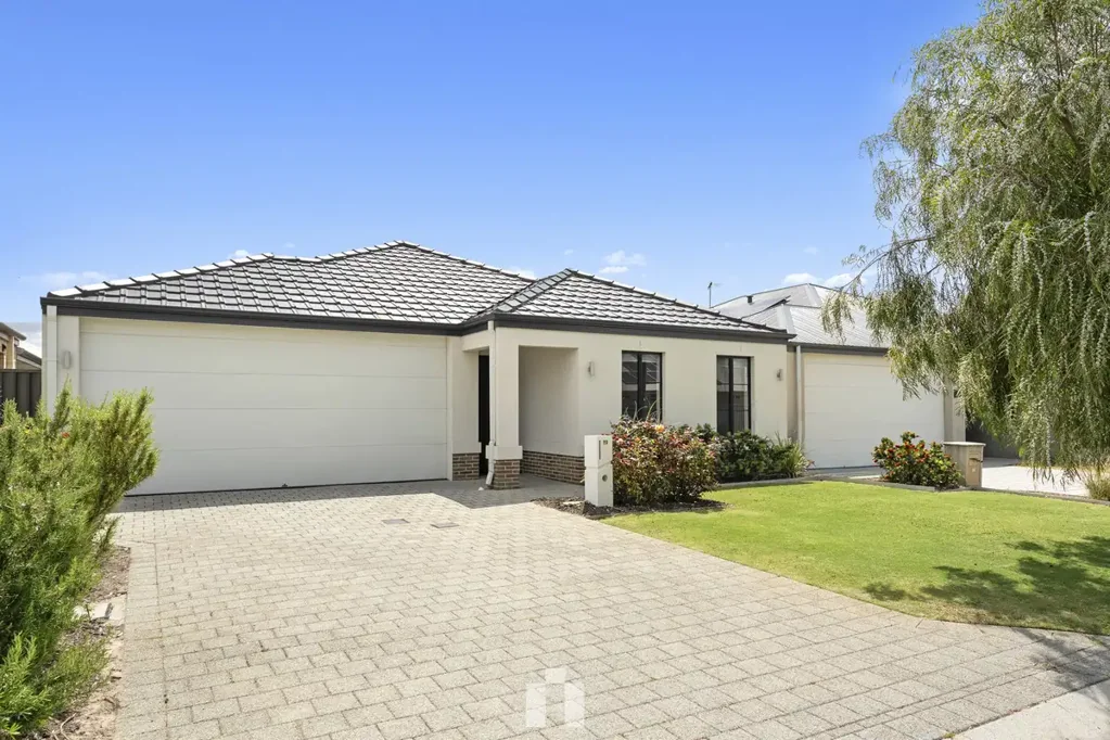 90 Sapphire Drive, Treeby, WA 6164
