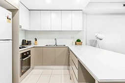 319/2D Charles Street, Canterbury