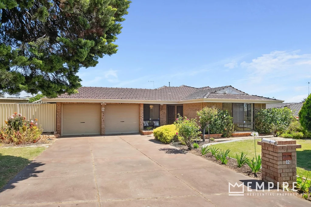 12 Lawson Place, Lake Coogee, WA 6166