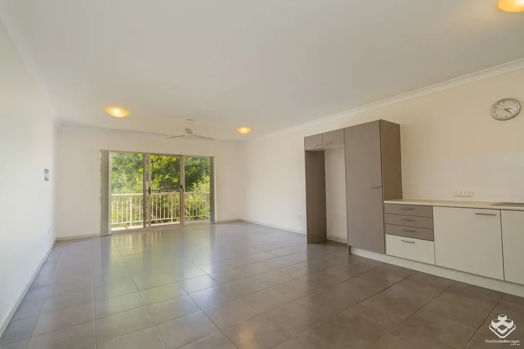 3 bed 3 Ensuites Great Location
