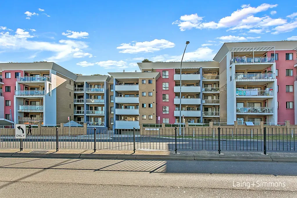 Blacktown 2غرفة نوم Second floor modern apartment in the heart of Blacktown