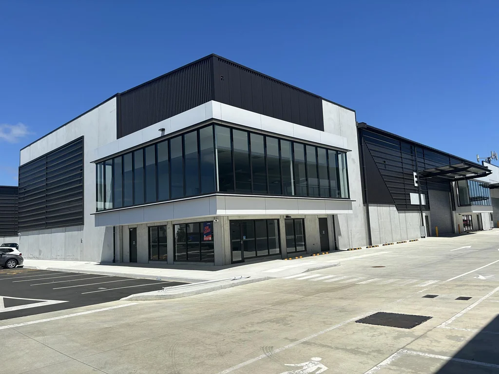 Manurewa Near new road front industrial – 1344sqm