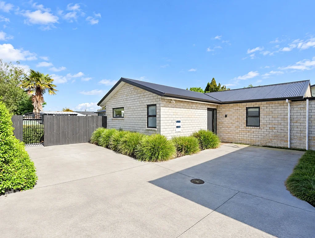 Fairview Downs 2Kwarto Near-New, Freehold and Ready to Impress!