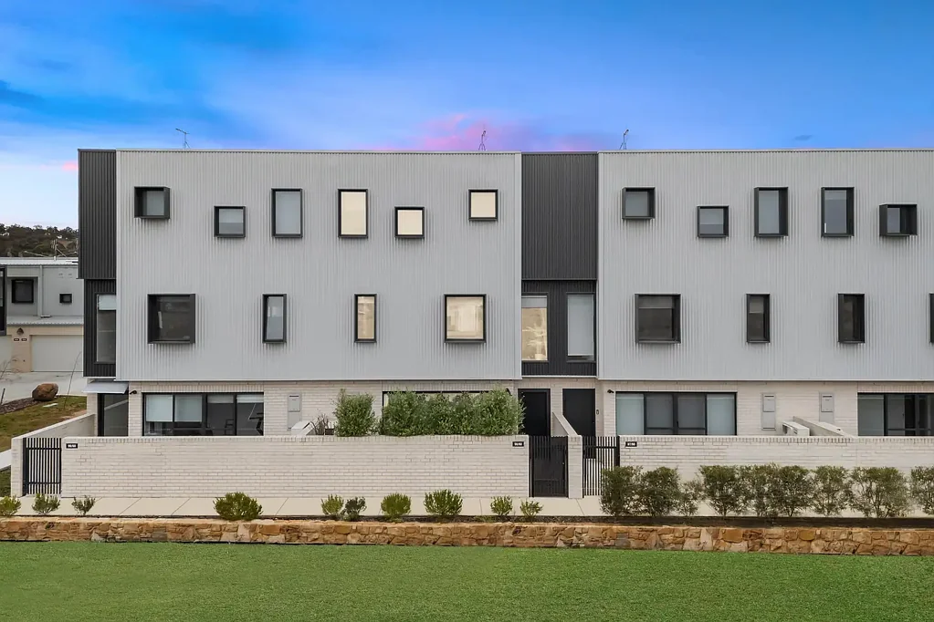 98/60 Kingsland Parade, Casey, ACT 2913