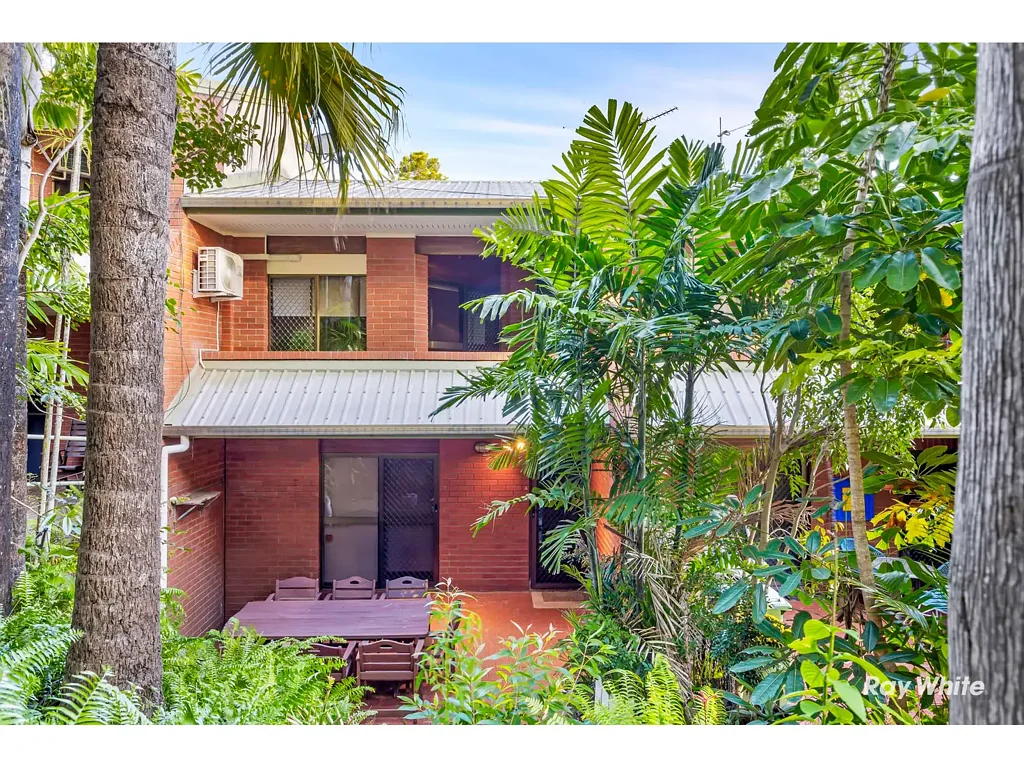 Modern Townhouse for Rent - Privacy, Space & Beachside Living in Prime Yeppoon Location!