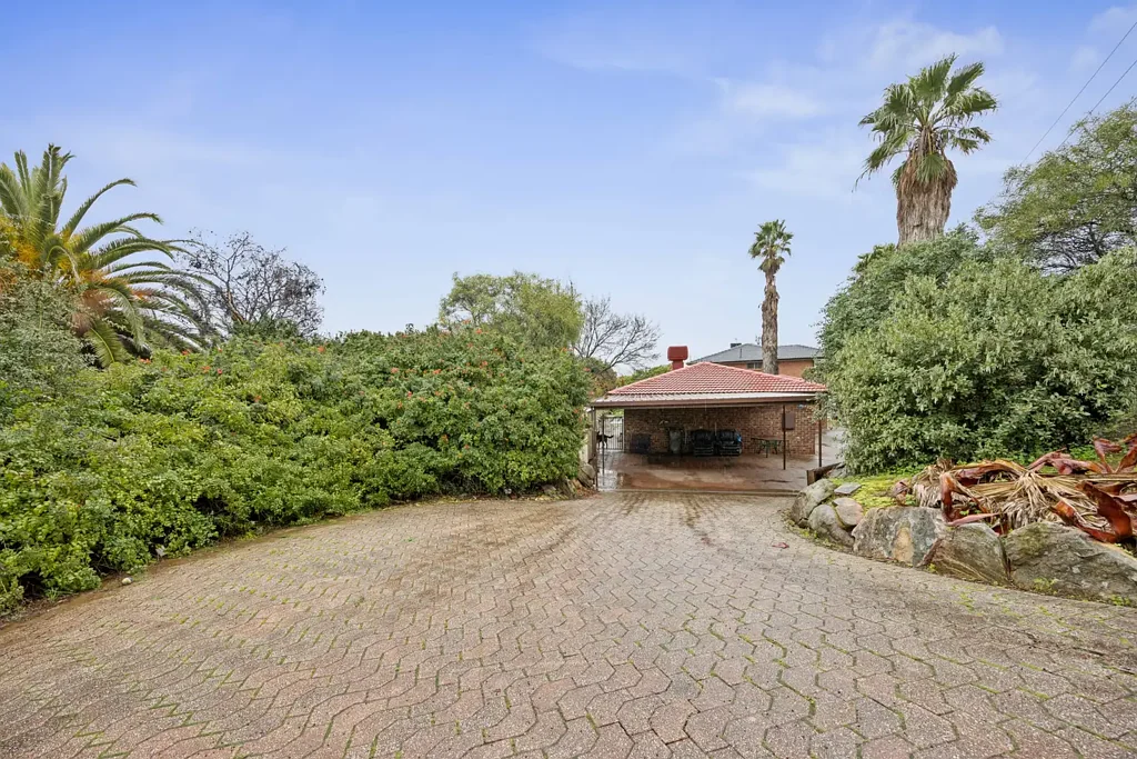 Para Vista 3Habitaciones Spacious Family Home on a Huge 1,130m² Allotment in a Prime Lifestyle Location