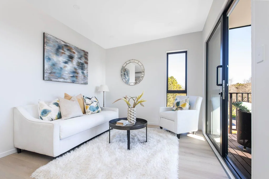 Manurewa 3房  Double-Level Delight – Contemporary Comfort in...