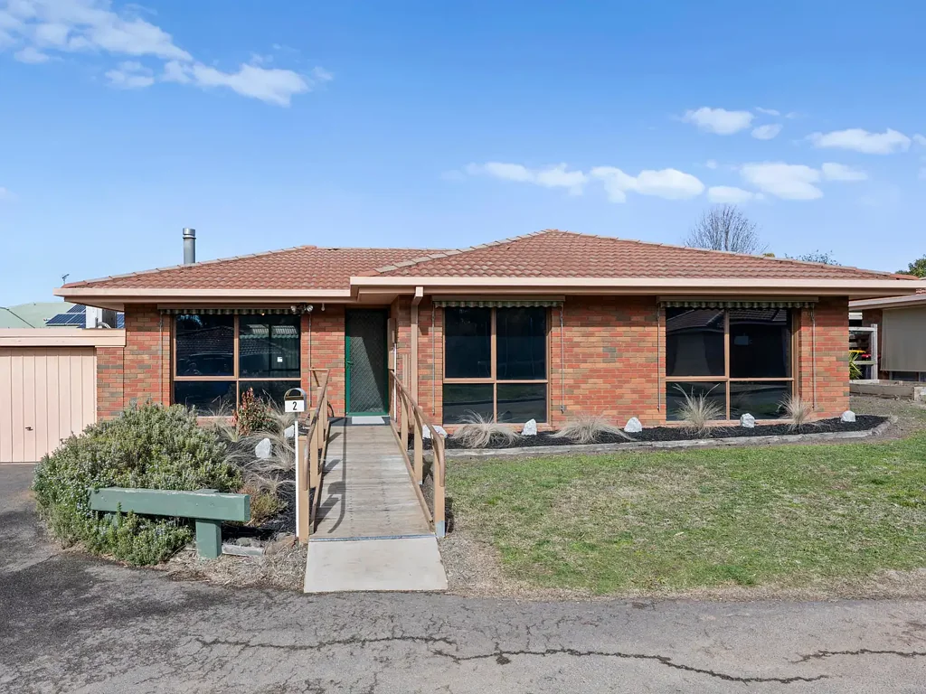 2/11 Club Court, Mansfield, VIC 3722