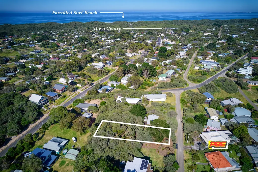 Venus Bay A Large Private Block
