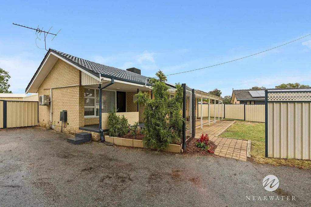 6 Vanston Court, Kelmscott, WA 6111