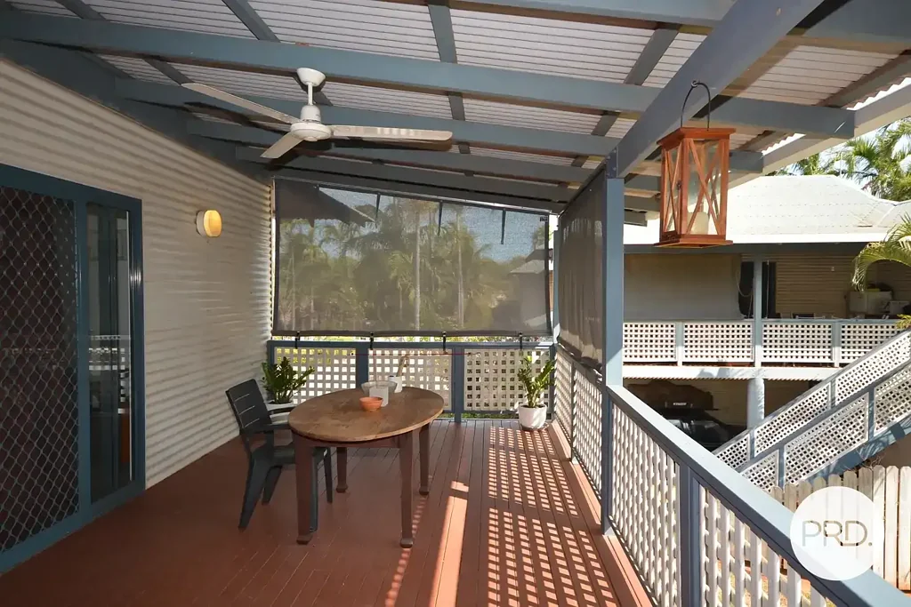 2 bedroom 1 bathroom neat and tidy furnished unit available for 9 months.