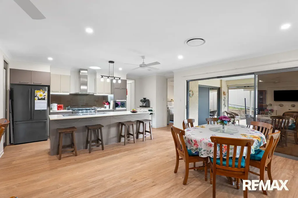 Burnside 4 Bedroom Outstanding Burnside Family Home