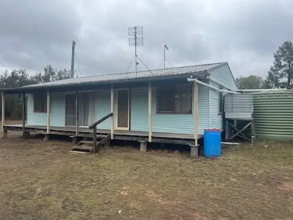 Tara Neat and tidy 3 bedroom home on 30 acres