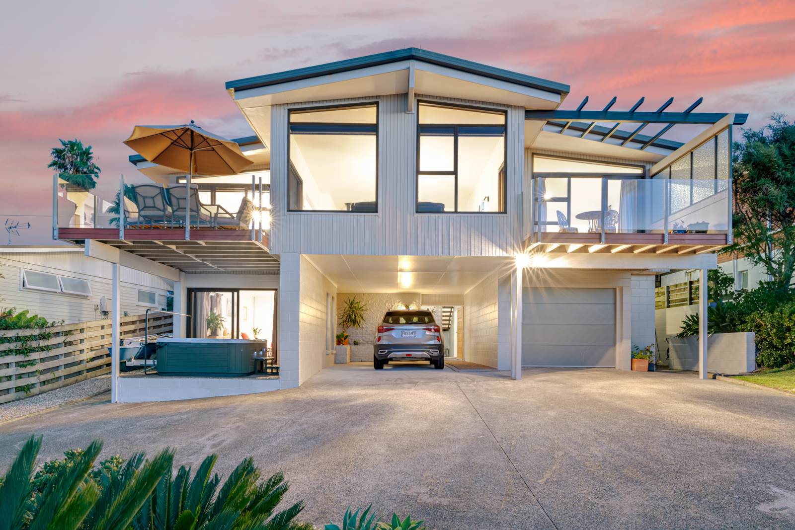 9 De Luen Avenue, Tindalls Beach, Auckland - Rodney, 5房, 2浴, House