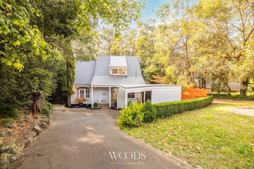 Monbulk 3 Bedroom Buttercup Cottage - Your Hills Happily Ever After