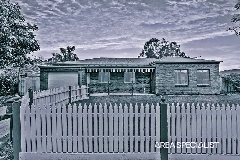 4 Magdalena Place, Berwick, VIC 3806