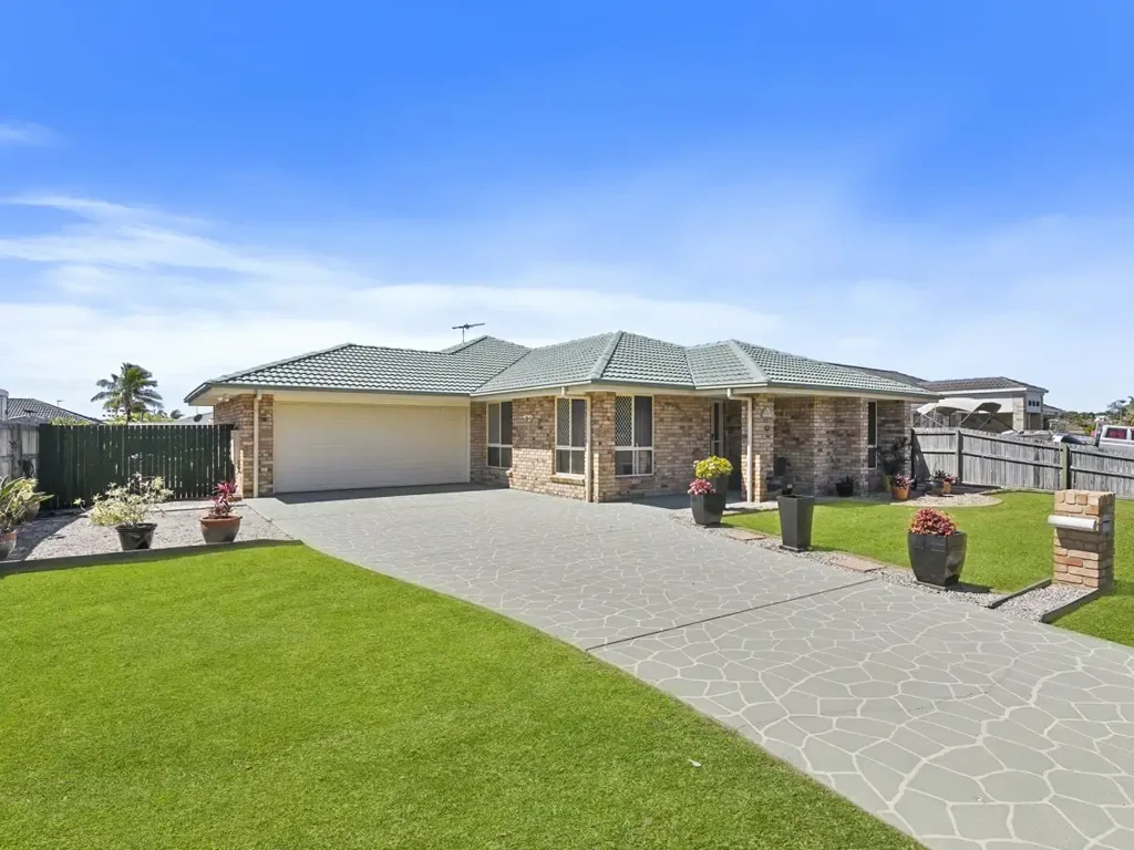 114 Carpenter Way, Sandstone Point, QLD 4511