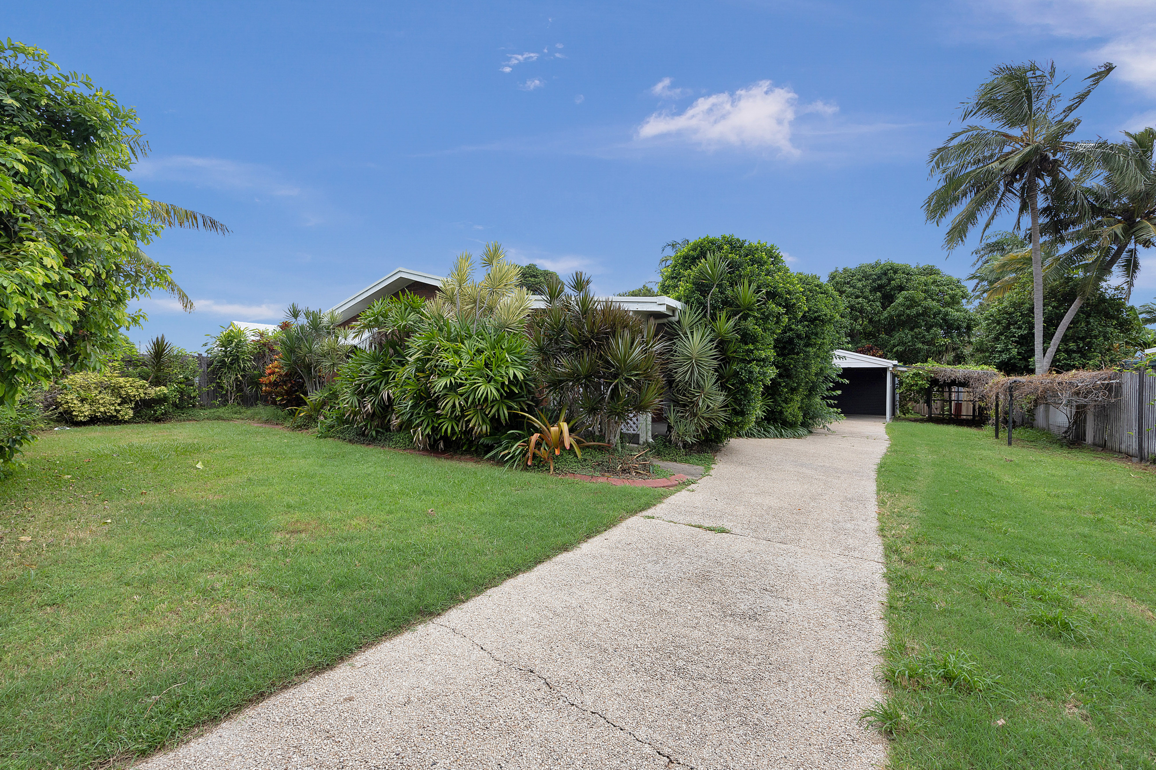 9 ELIZABETH DR, BUCASIA QLD 4750, 0 Kuwarto, 0 Banyo, House