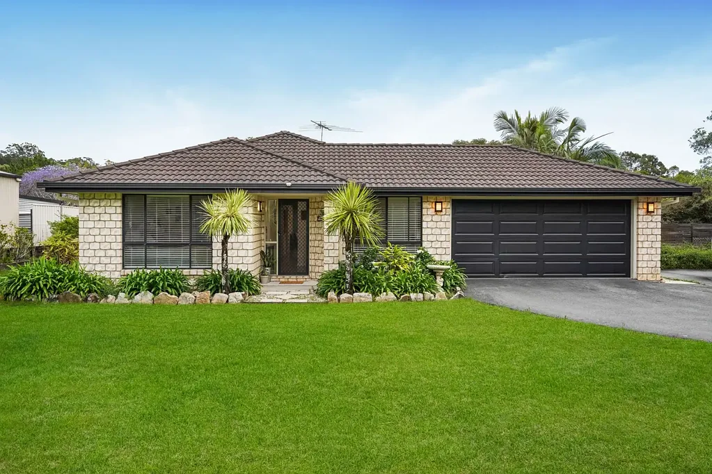 Morayfield 4Kwarto Beautifully Presented Family Home with Standout Alfresco Living
